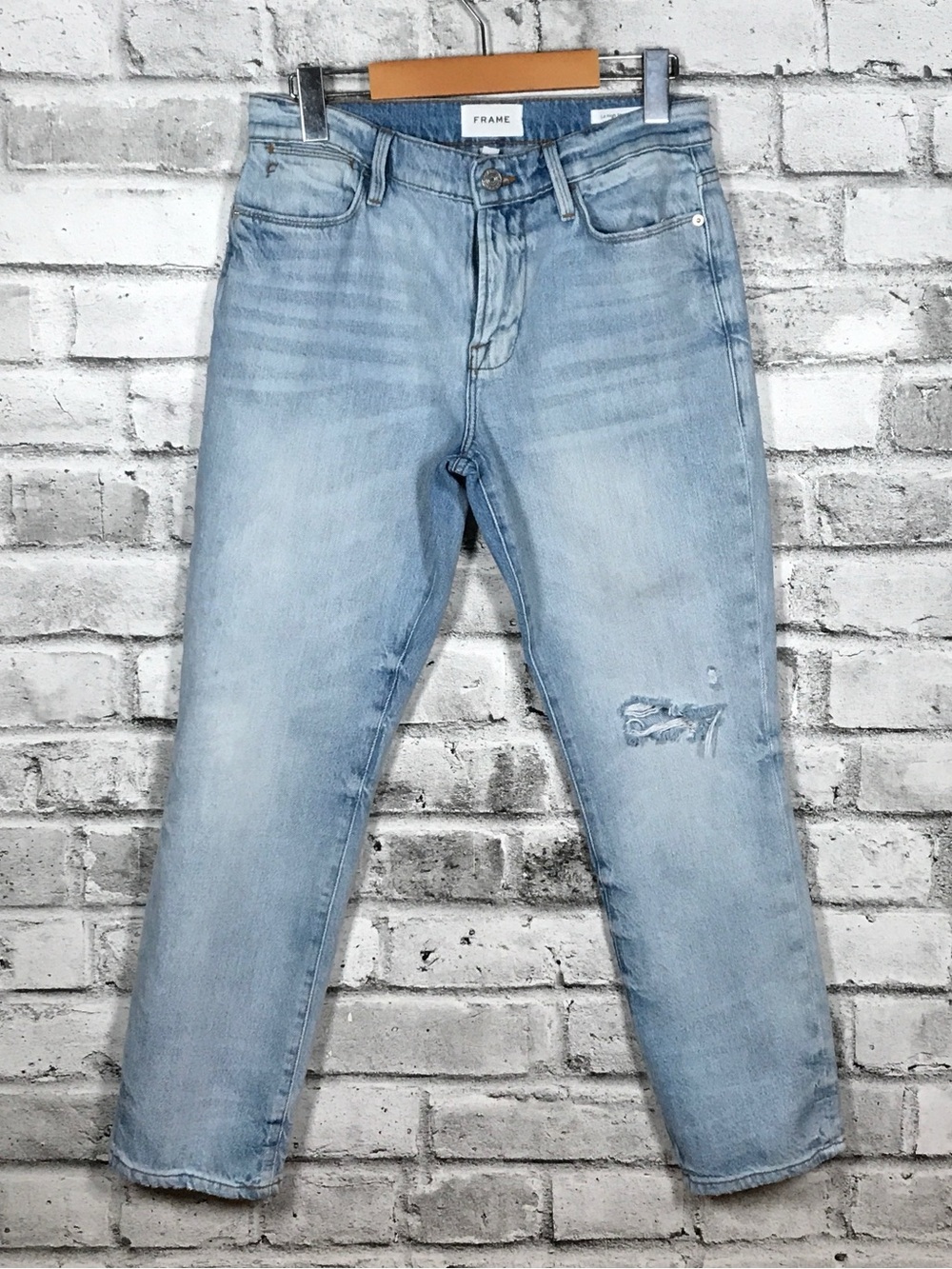 Frame Le High Straight Jeans with Distressing 

26